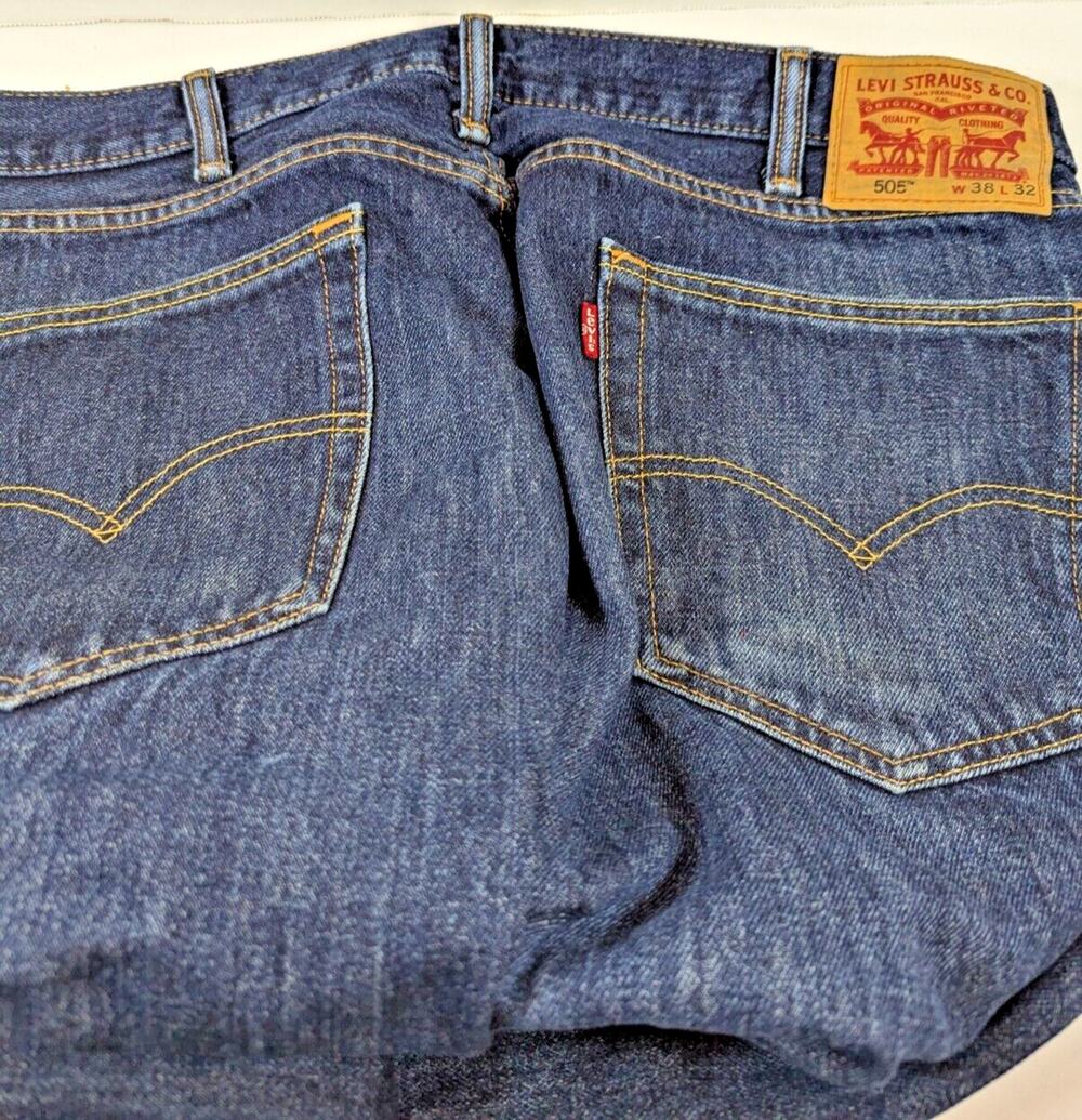Levis 505 Regular Fit Jeans, Size 38 x 32 - Blue Some wear on bottom of leg